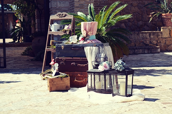 fairytale-girl-baptism-ideas-alice-wonderland_06