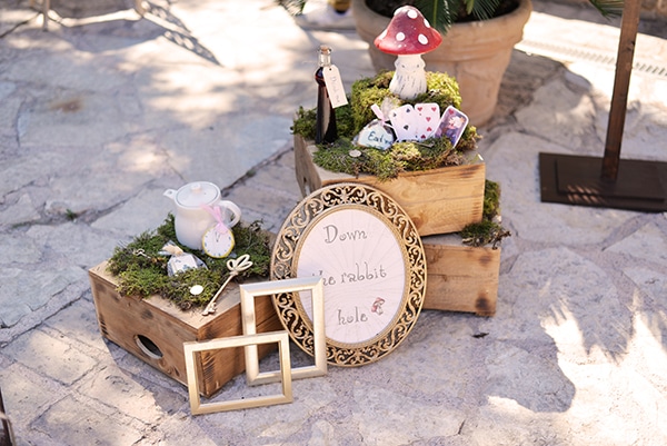 fairytale-girl-baptism-ideas-alice-wonderland_06x