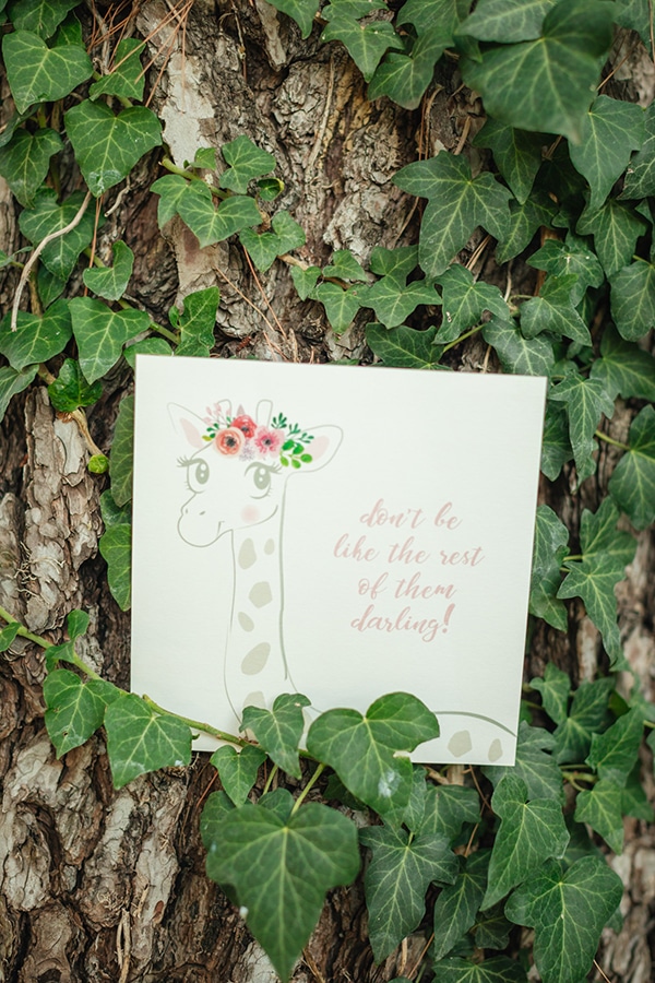 romantic-chic-baptism-giraffe-theme_03