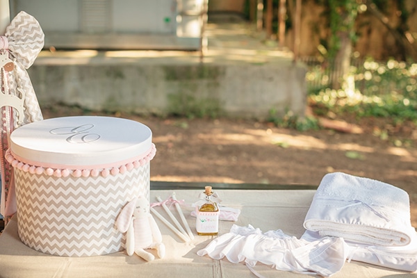 romantic-chic-baptism-giraffe-theme_08