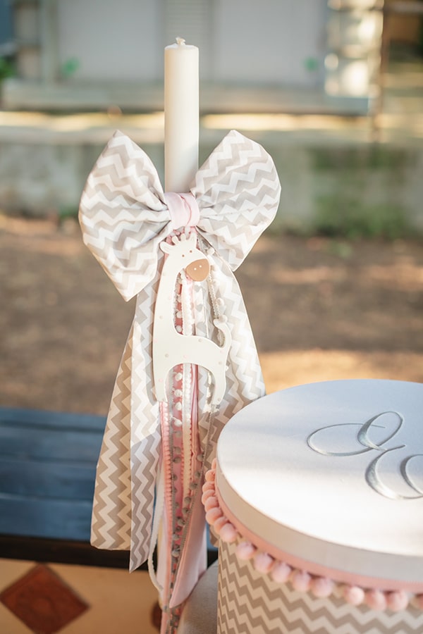 romantic-chic-baptism-giraffe-theme_10