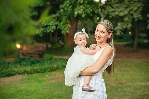 romantic-chic-baptism-giraffe-theme_13