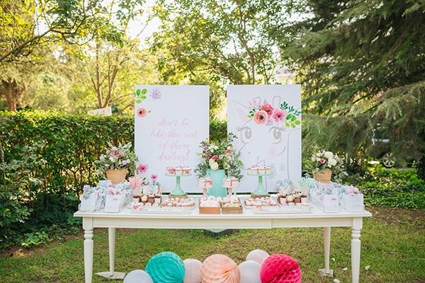 romantic-chic-baptism-giraffe-theme_15