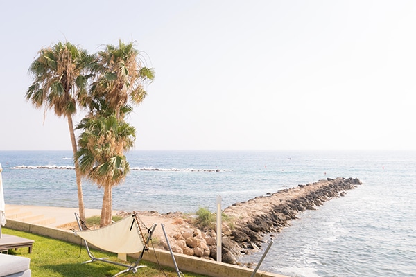 summer-wedding-baby-breath-sea-view-paphos_05