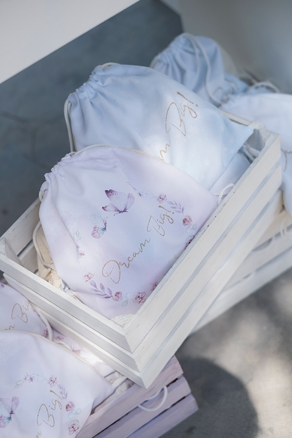 vivid-girly-baptism-butterflies-flowers-pink-tones_04
