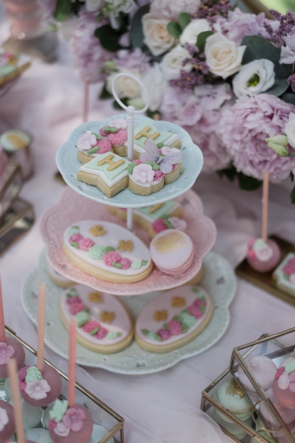 vivid-girly-baptism-butterflies-flowers-pink-tones_07