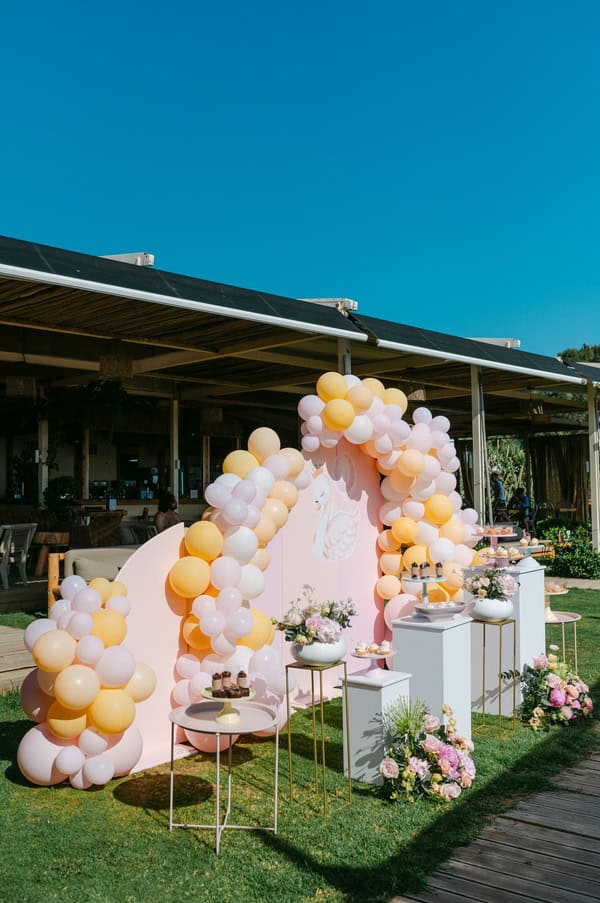 Decoration Ideas Girl Baptism Swan Theme Swan