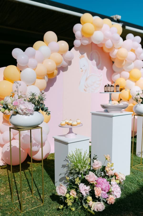 Decoration Ideas Girl Baptism Swan Theme Swan