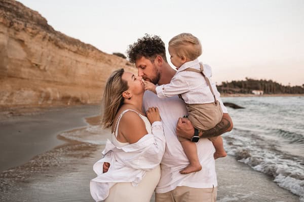 Sweet Beautiful Family Photoshoot Sea Larnaka
