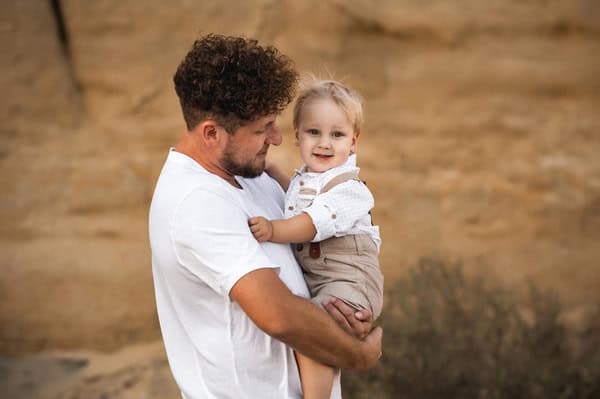 Sweet Beautiful Family Photoshoot Sea Larnaka