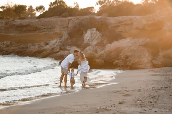Sweet Beautiful Family Photoshoot Sea Larnaka