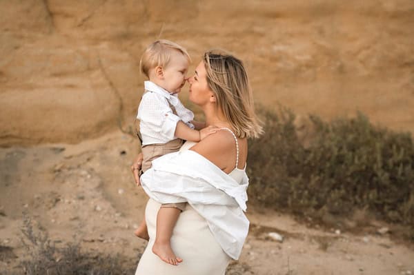Sweet Beautiful Family Photoshoot Sea Larnaka