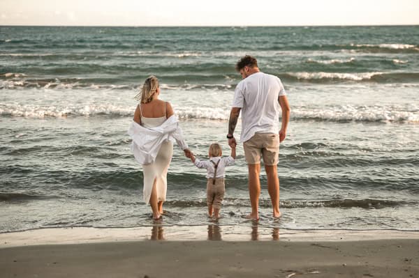 Sweet Beautiful Family Photoshoot Sea Larnaka