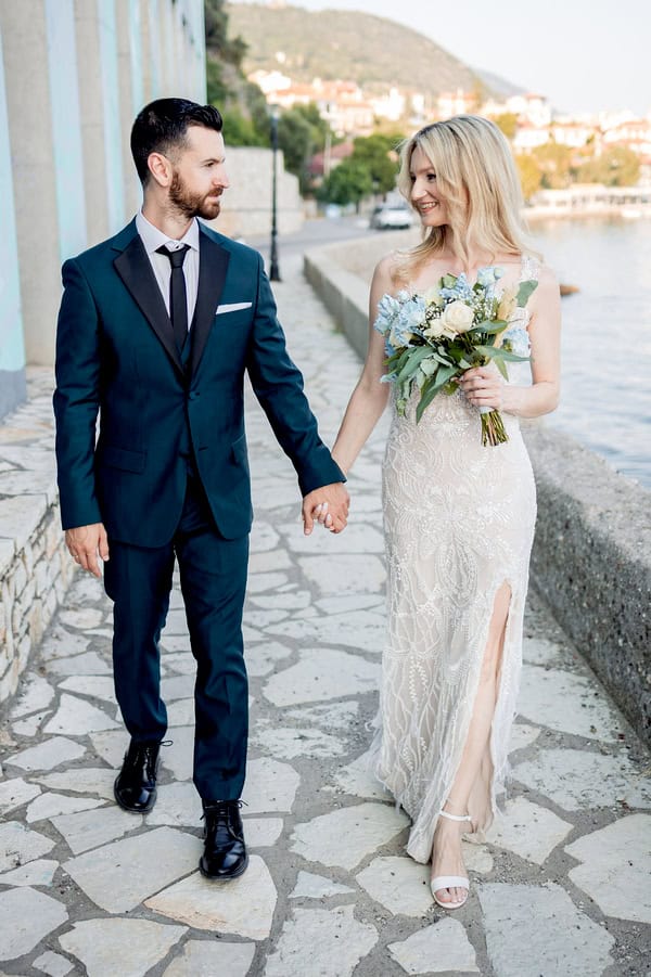 Summer Wedding With Romantic Vibes In Patra