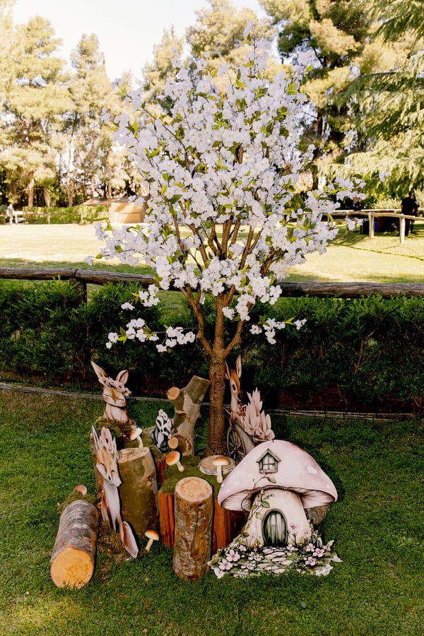 Lovely Decoration Ideas Girl Baptism Enchanted Forest Theme