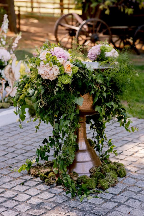 Lovely Decoration Ideas Girl Baptism Enchanted Forest Theme