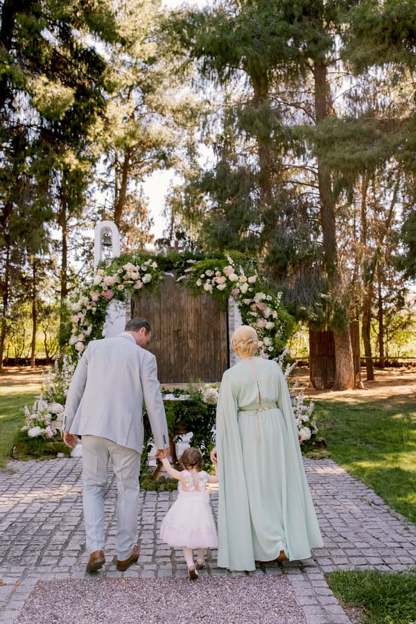 Lovely Decoration Ideas Girl Baptism Enchanted Forest Theme