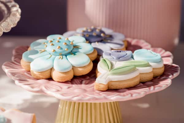 Ideas For Girly Baptism With Pastel Colors And Flowers