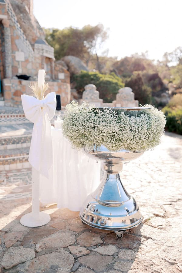 Suggestions For Minimal Chic Baptism Decoration With Earthy Tones