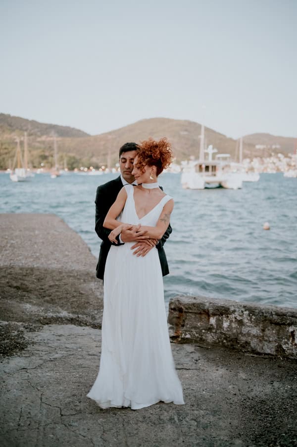 Romantic Wedding With Bright Colors And Wildflowers
