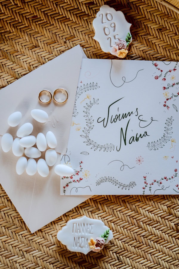 Romantic Wedding With Bright Colors And Wildflowers