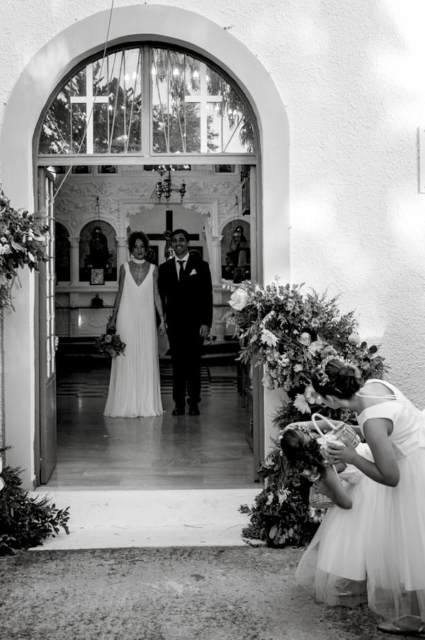 Romantic Wedding With Bright Colors And Wildflowers