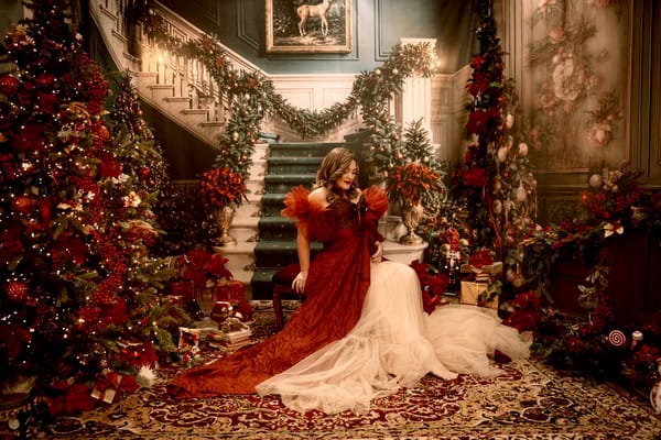 Christmas Maternity Photoshoot Fairytale