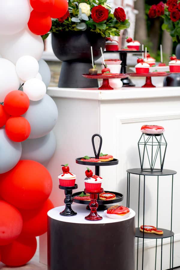 Fantastic Snow White Baptism Decoration Ideas