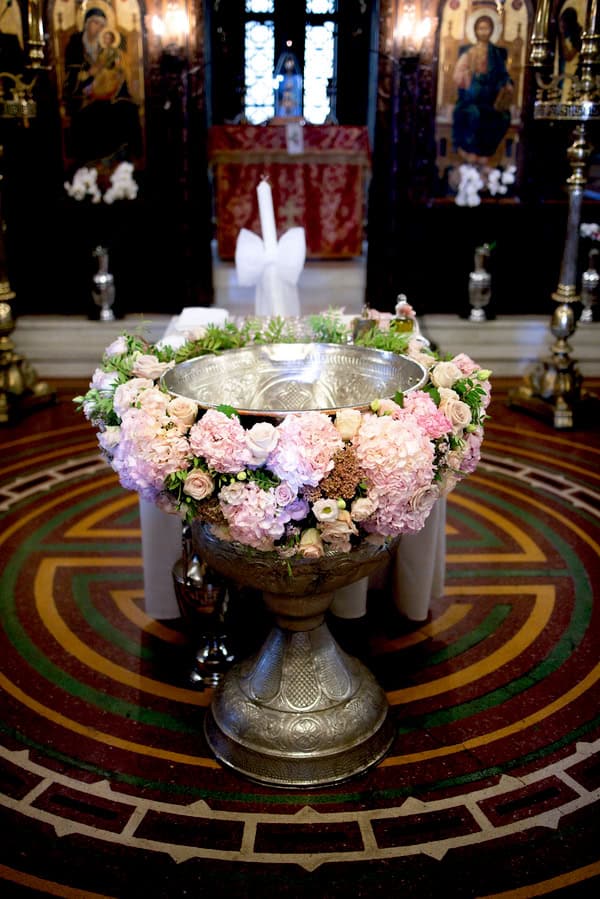 Pretty Decoration Ideas Romantic Baptism Hydrangeas Roses