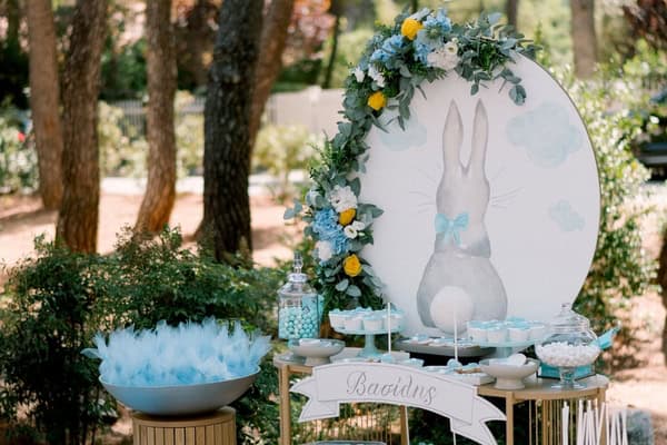 Ιδέες για βάπτιση αγοριού με θέμα το κουνελάκι σε baby blue και κίτρινες αποχρώσεις