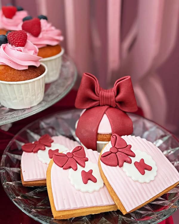 Ideas Impressive Baptism Statement Bow Red Flowers