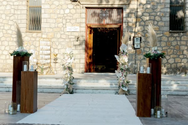 Romantic Church Wedding Decoration Pampas Grass Roses